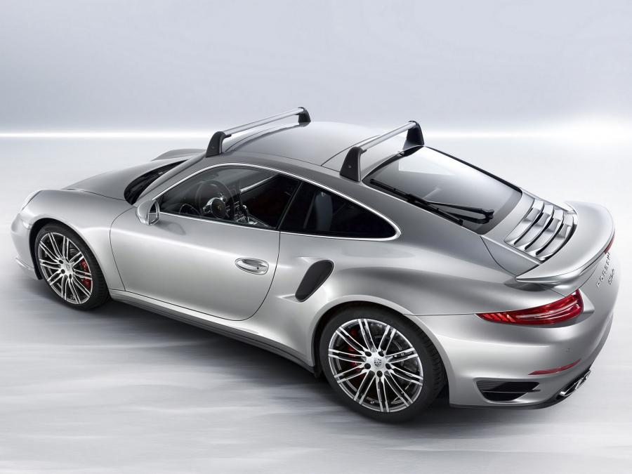  Porsche 911 Turbo 2013 года  (фото 18 из 21)